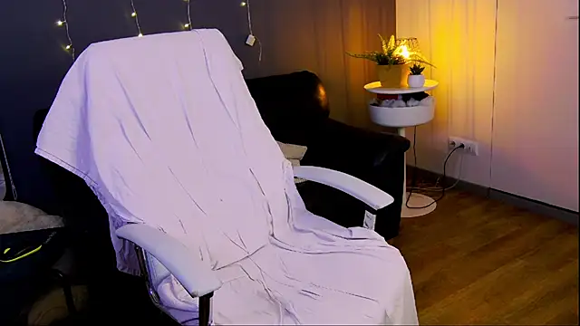 Snapshot of just_gay_ chatting on February 5, 7:20 pm just gay  online show from February 5, 7:20 pm