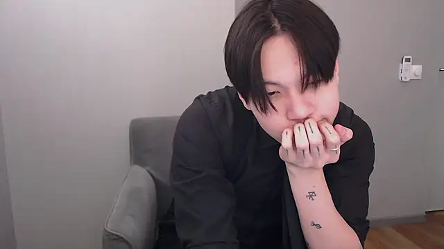 Snapshot of just_gay_ chatting on February 21, 5:13 am just gay  online show from February 21, 5:13 am