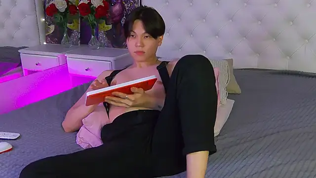 Snapshot of just_gay_ chatting on March 9, 10:08 pm just gay  online show from March 9, 10:08 pm