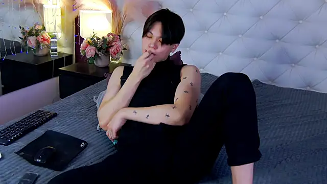 Snapshot of just_gay_ chatting on March 10, 1:21 pm just gay  online show from March 10, 1:21 pm