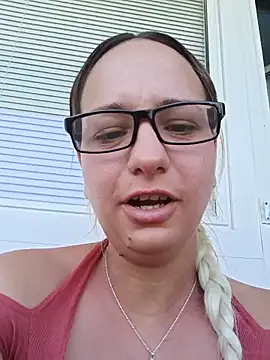 Snapshot of Mia_RainX chatting on May 28, 11:51 am Mia RainX online show from May 28, 11:51 am