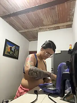 Emma Giraldo online show from October 30, 12:23 am