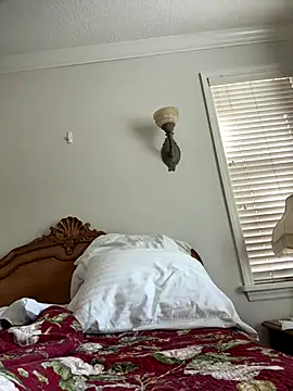 sissyboijamie1313 online show from December 15, 7:29 pm