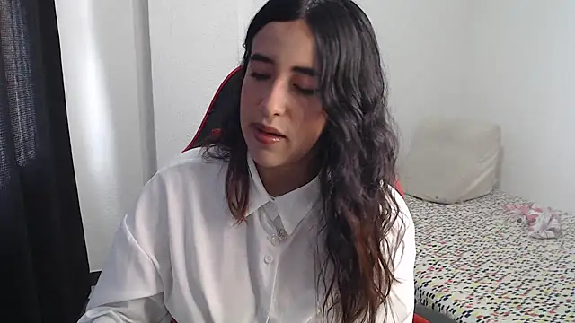 Snapshot of __leaa chatting on July 25, 6:05 pm leaa online show from July 25, 6:05 pm