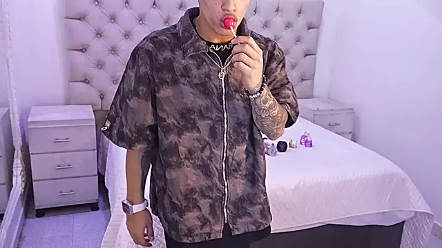 JhoanLeandro online show from March 7, 5:26 am