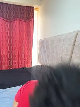 leahaltomm online show from February 6, 1:32 pm