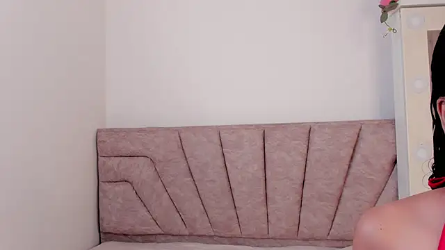 leahaltomm online show from October 18, 7:14 pm