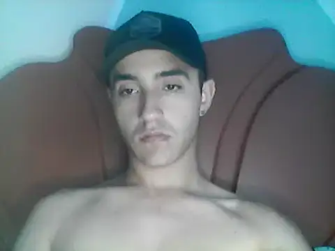 Snapshot of daimon_king05 chatting on February 5, 3:52 pm daimon king05 online show from February 5, 3:52 pm