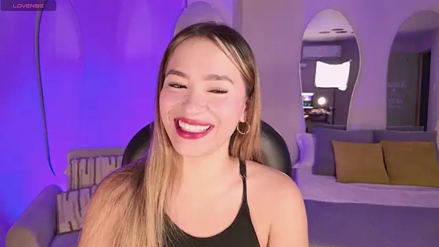 Snapshot of AmaiaHaywood chatting on November 5, 6:02 am AmaiaHaywood online show from November 5, 6:02 am