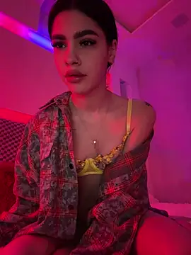 Snapshot of _BbFreya chatting on February 7, 4:35 pm BbFreya online show from February 7, 4:35 pm