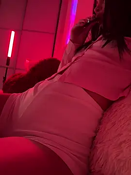 Snapshot of _BbFreya chatting on February 9, 9:05 am BbFreya online show from February 9, 9:05 am