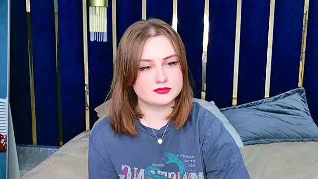 Snapshot of Kendra_Parlow chatting on February 8, 10:19 pm Kendra Parlow online show from February 8, 10:19 pm