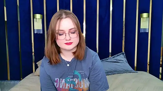 Snapshot of Kendra_Parlow chatting on February 9, 1:33 am Kendra Parlow online show from February 9, 1:33 am