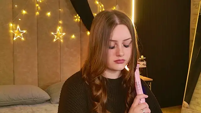 Kendra Parlow online show from March 31, 8:20 pm