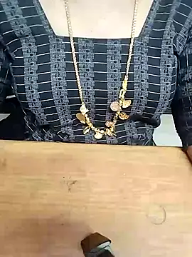 Tamil Radha online show from October 4, 5:44 pm