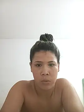 Snapshot of kimberlitaz chatting on February 9, 10:20 am kimberlitaz online show from February 9, 10:20 am