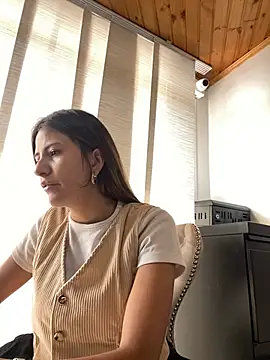 Andrea18 blonde online show from March 10, 1:43 pm