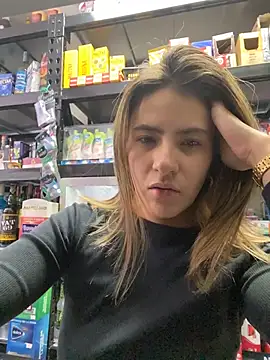 Andrea18 blonde online show from April 18, 4:11 pm