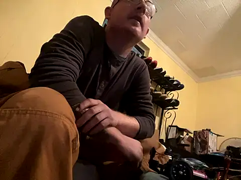 ClimbedCaelum online show from November 10, 6:45 am