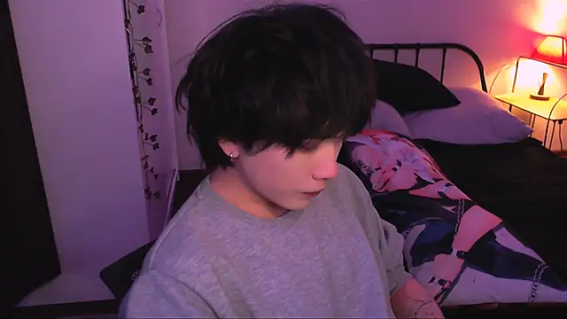 Snapshot of rennnuts chatting on October 9, 1:53 pm rennnuts online show from October 9, 1:53 pm