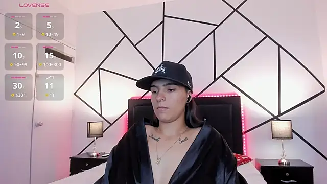 Snapshot of Liiam_smith_ chatting on February 7, 2:47 pm Liiam smith online show from February 7, 2:47 pm