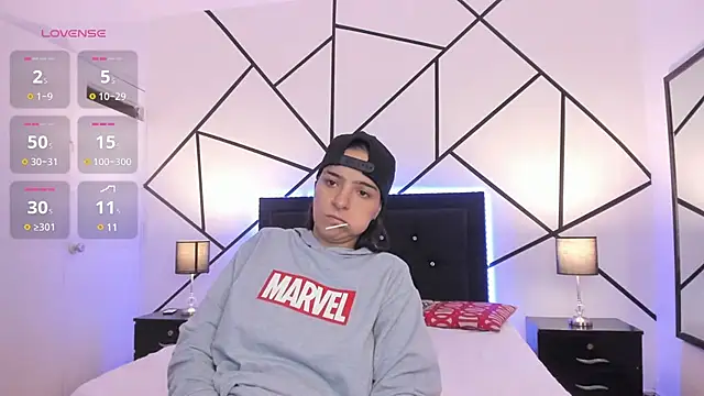 Snapshot of Liiam_smith_ chatting on March 6, 11:58 am Liiam smith online show from March 6, 11:58 am