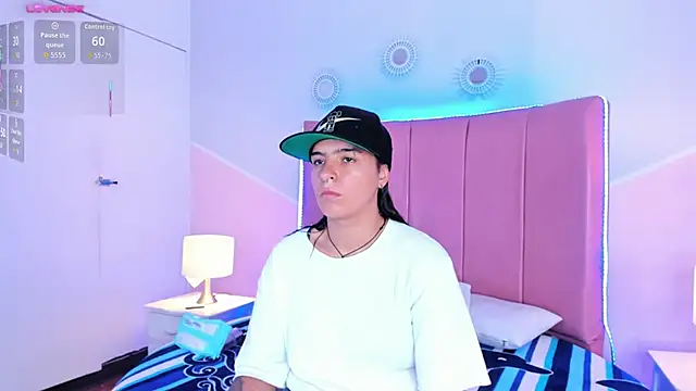 Snapshot of Liiam_smith_ chatting on September 25, 4:21 pm Liiam smith online show from September 25, 4:21 pm