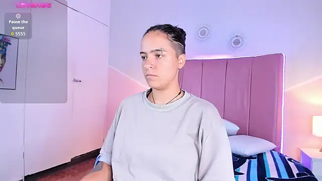 Snapshot of Liiam_smith_ chatting on October 17, 1:25 pm Liiam smith online show from October 17, 1:25 pm