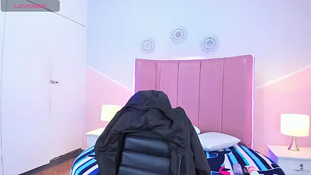 Snapshot of Liiam_smith_ chatting on October 20, 12:38 pm Liiam smith online show from October 20, 12:38 pm