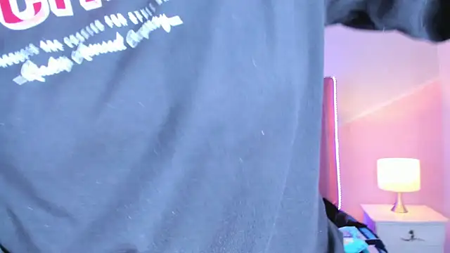 Snapshot of Liiam_smith_ chatting on October 21, 12:39 pm Liiam smith online show from October 21, 12:39 pm