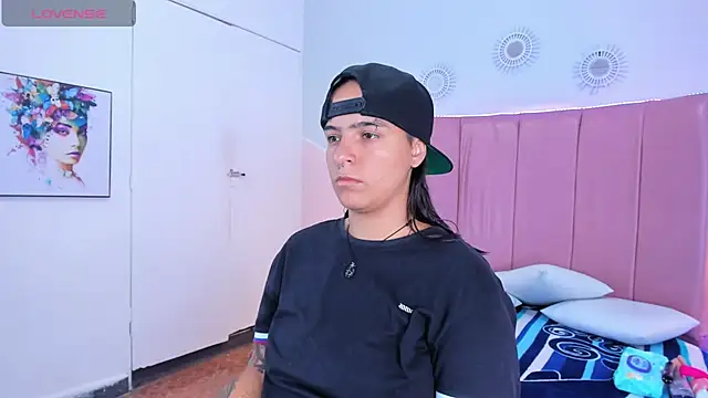 Snapshot of Liiam_smith_ chatting on October 24, 1:29 pm Liiam smith online show from October 24, 1:29 pm