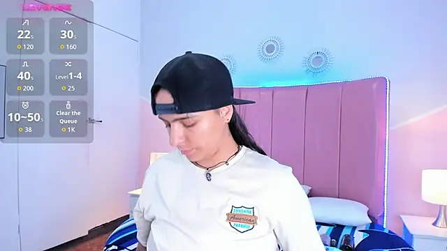 Snapshot of Liiam_smith_ chatting on October 26, 1:17 pm Liiam smith online show from October 26, 1:17 pm