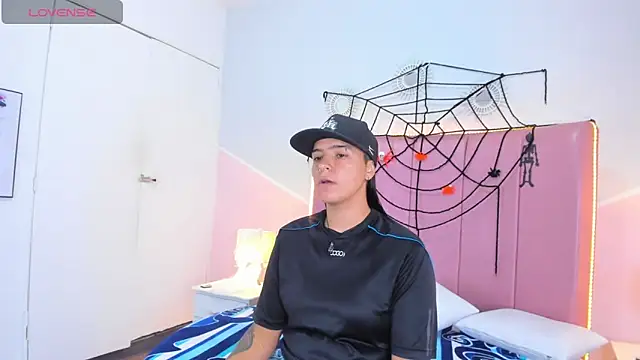 Snapshot of Liiam_smith_ chatting on October 28, 12:41 pm Liiam smith online show from October 28, 12:41 pm