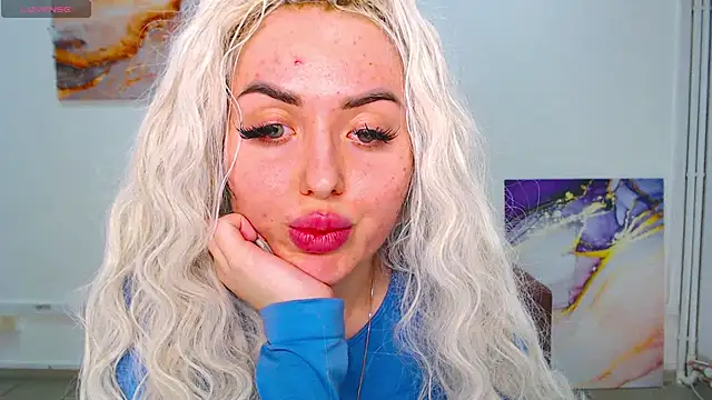 Snapshot of MissisCaty chatting on March 12, 12:26 pm MissisCaty online show from March 12, 12:26 pm