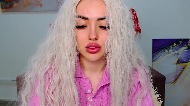 Snapshot of MissisCaty chatting on March 19, 12:34 pm MissisCaty online show from March 19, 12:34 pm