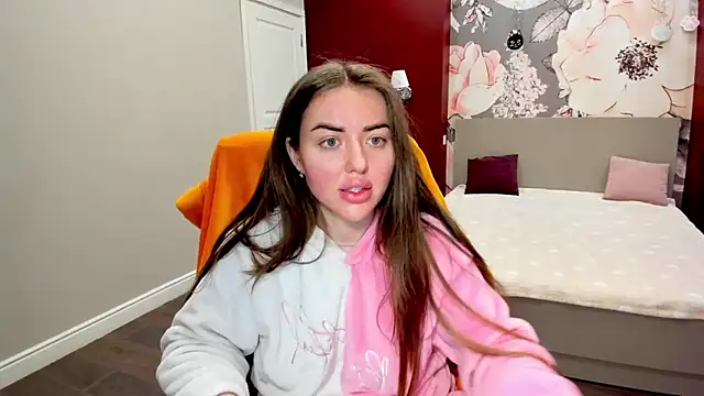 MissisCaty online show from February 20, 4:31 am