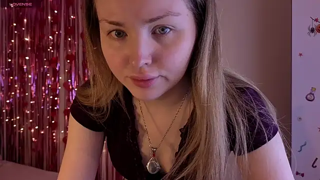 Lora Rosee online show from June 4, 2:23 pm