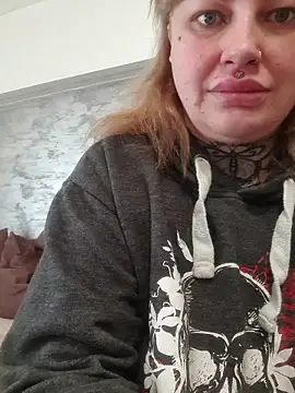 CannabisQueenn online show from February 24, 10:02 am