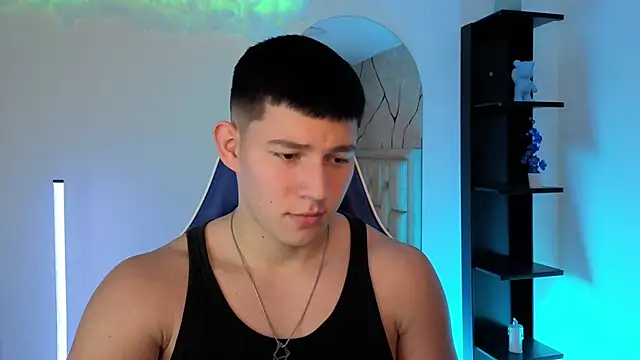 JamesCr  online show from June 4, 12:44 pm