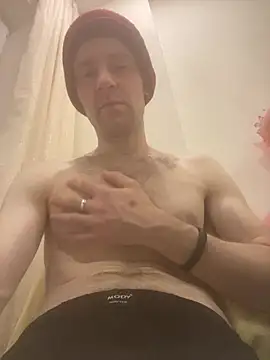 Snapshot of LynnAhNight chatting on February 27, 3:04 am LynnAhNight online show from February 27, 3:04 am