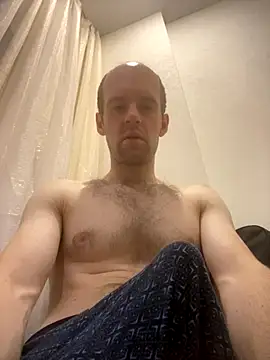 Snapshot of LynnAhNight chatting on September 18, 3:08 am LynnAhNight online show from September 18, 3:08 am