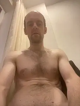 Snapshot of LynnAhNight chatting on September 26, 3:10 am LynnAhNight online show from September 26, 3:10 am