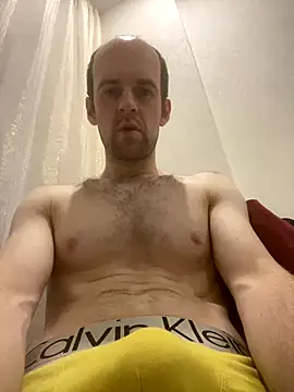 Snapshot of LynnAhNight chatting on October 11, 3:28 am LynnAhNight online show from October 11, 3:28 am