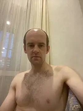 Snapshot of LynnAhNight chatting on October 13, 3:28 am LynnAhNight online show from October 13, 3:28 am