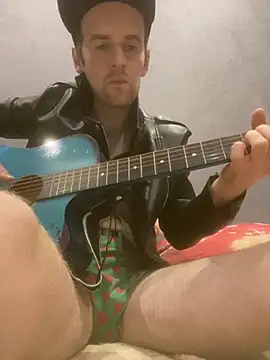 Snapshot of LynnAhNight chatting on October 16, 5:14 pm LynnAhNight online show from October 16, 5:14 pm