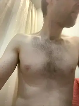 Snapshot of LynnAhNight chatting on October 23, 3:28 am LynnAhNight online show from October 23, 3:28 am