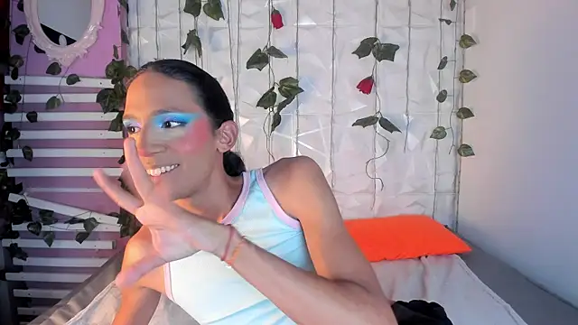 Snapshot of cassidy_blossom chatting on February 7, 2:50 am cassidy blossom online show from February 7, 2:50 am