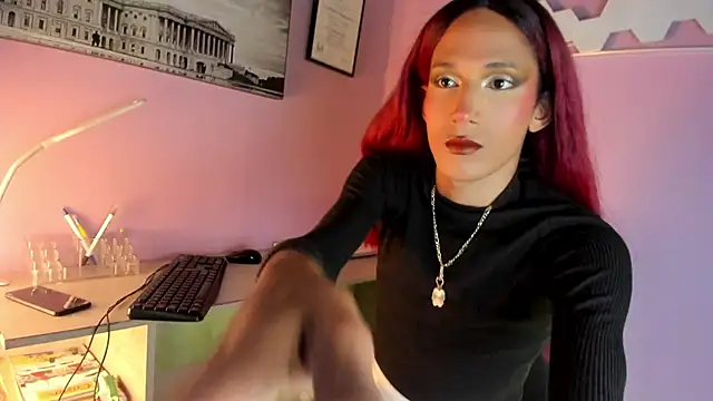 Snapshot of cassidy_blossom chatting on February 21, 3:01 am cassidy blossom online show from February 21, 3:01 am