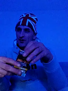 ANGELSANTAMARIA- online show from December 2, 8:19 am