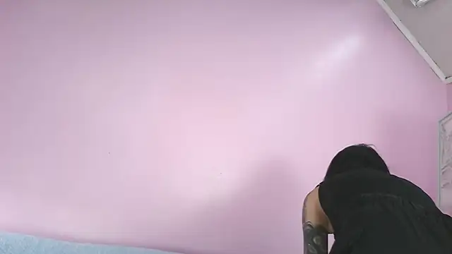 Snapshot of Hiyakasudere chatting on November 11, 6:19 pm Hiyakasudere online show from November 11, 6:19 pm